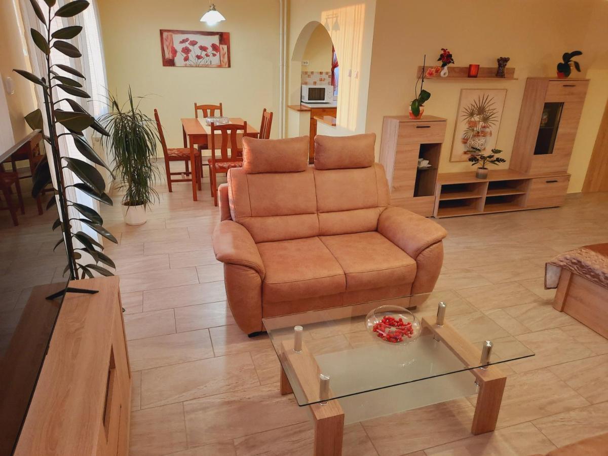 Apartmanhaz King Heviz Exterior photo