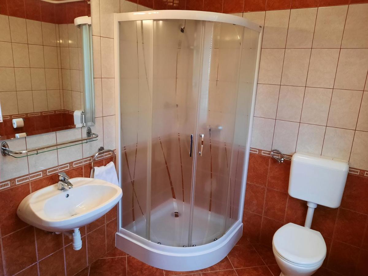 Apartmanhaz King Heviz Exterior photo