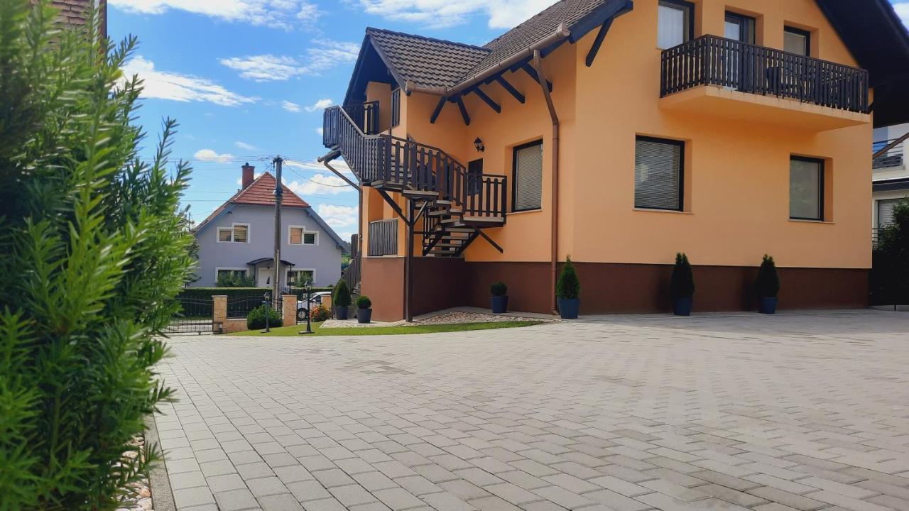 Apartmanhaz King Heviz Exterior photo