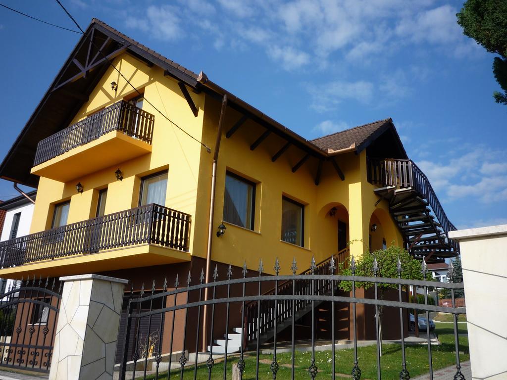 Apartmanhaz King Heviz Exterior photo